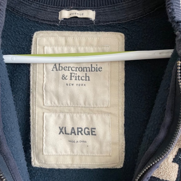 VINTAGE Abercrombie & Fitch Muscle Jacket Men’s Large Distressed Full Zip. - Picture 3 of 6